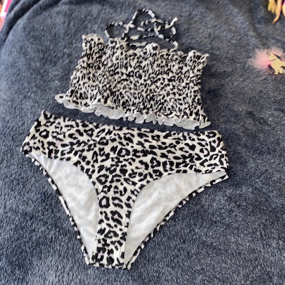 Women’s 16BRAND 2piece Bikini!